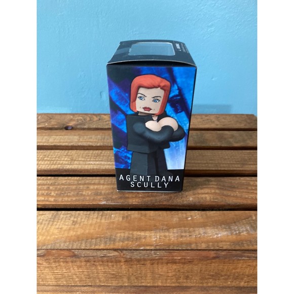 NWB Agent Dana Skully Diamond Select Toys The X-Files Vinimates Figure - Picture 2 of 3